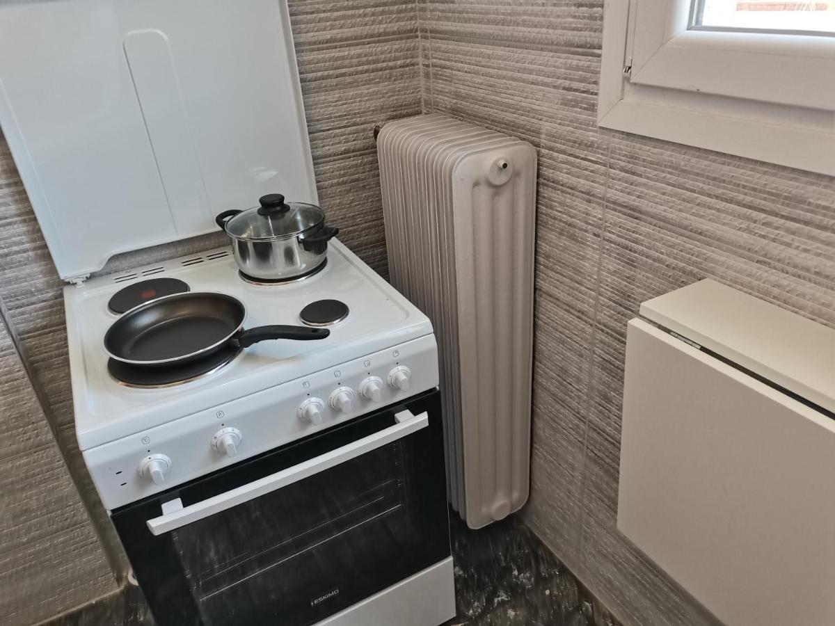 Penthouse Spacious W Super Wifi & Terrace, 2 Min From Metro Atina Dış mekan fotoğraf