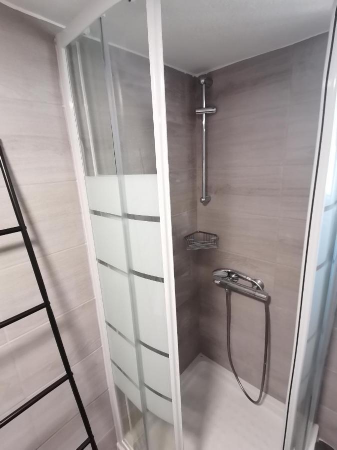 Penthouse Spacious W Super Wifi & Terrace, 2 Min From Metro Atina Dış mekan fotoğraf